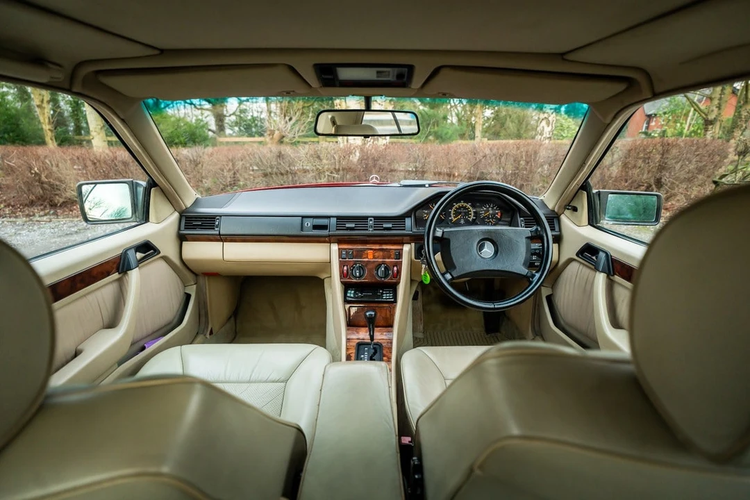 1990 Mercedes-Benz W124 E-Class - Image 22 of 30