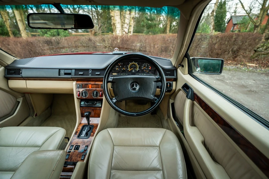 1990 Mercedes-Benz W124 E-Class - Image 14 of 30