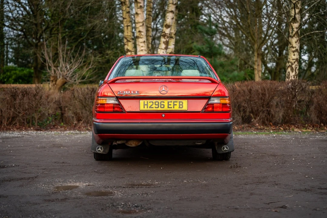1990 Mercedes-Benz W124 E-Class - Image 17 of 30