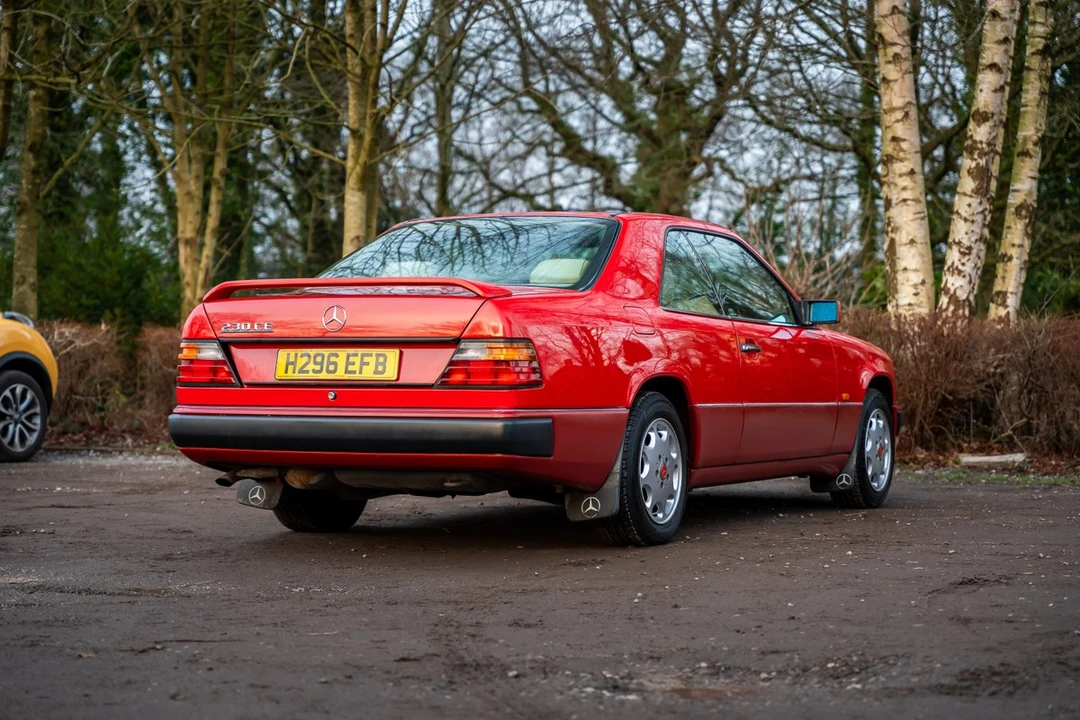 1990 Mercedes-Benz W124 E-Class - Image 15 of 30