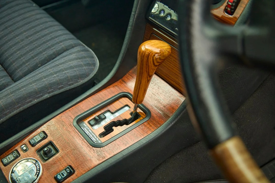 1990 Mercedes-Benz W124 E-Class - Image 28 of 30