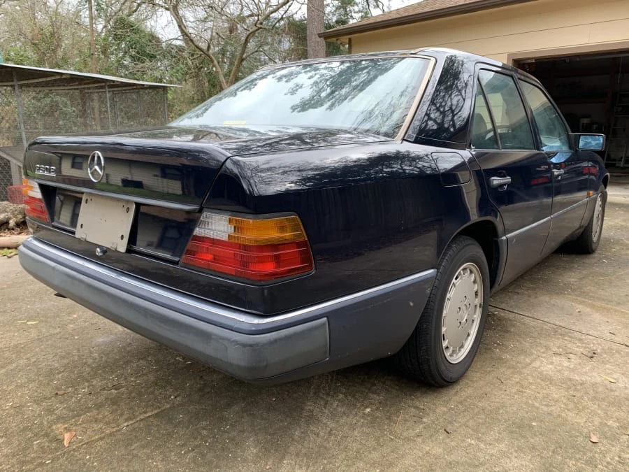 1990 Mercedes-Benz W124 E-Class - Image 3 of 10