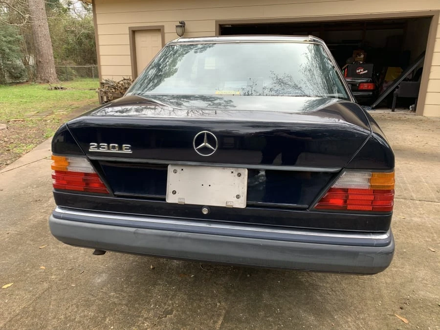 1990 Mercedes-Benz W124 E-Class - Image 7 of 10