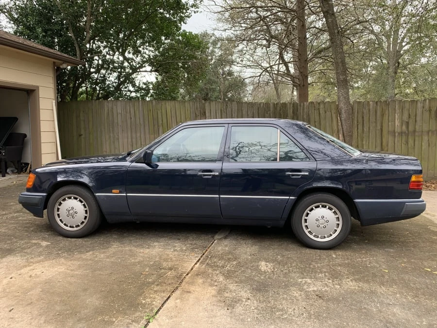 1990 Mercedes-Benz W124 E-Class - Image 2 of 10