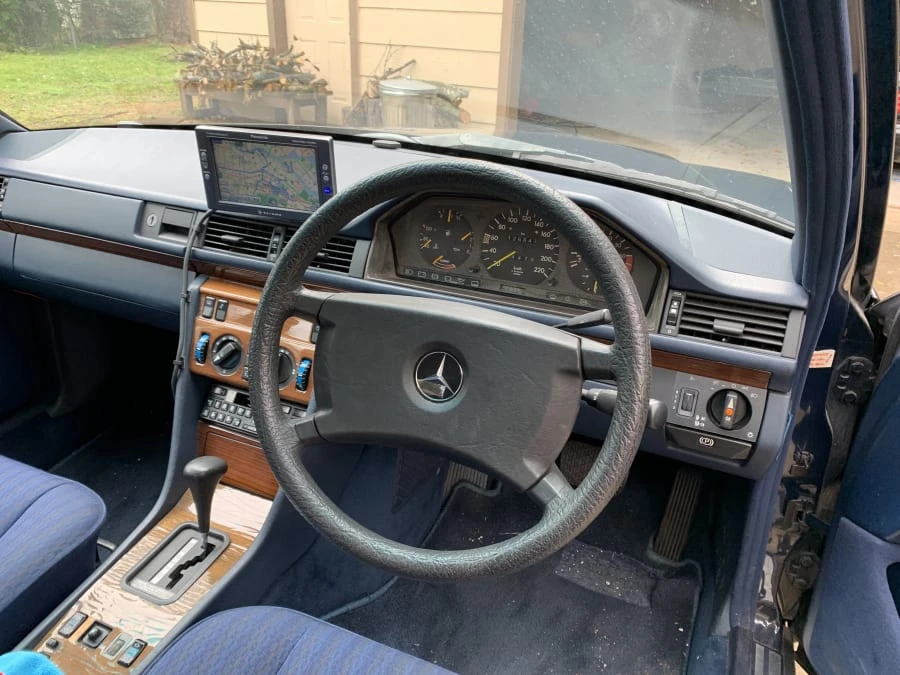 1990 Mercedes-Benz W124 E-Class - Image 4 of 10
