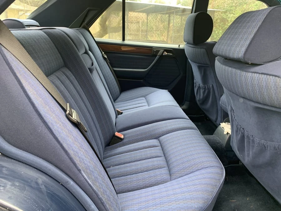 1990 Mercedes-Benz W124 E-Class - Image 5 of 10