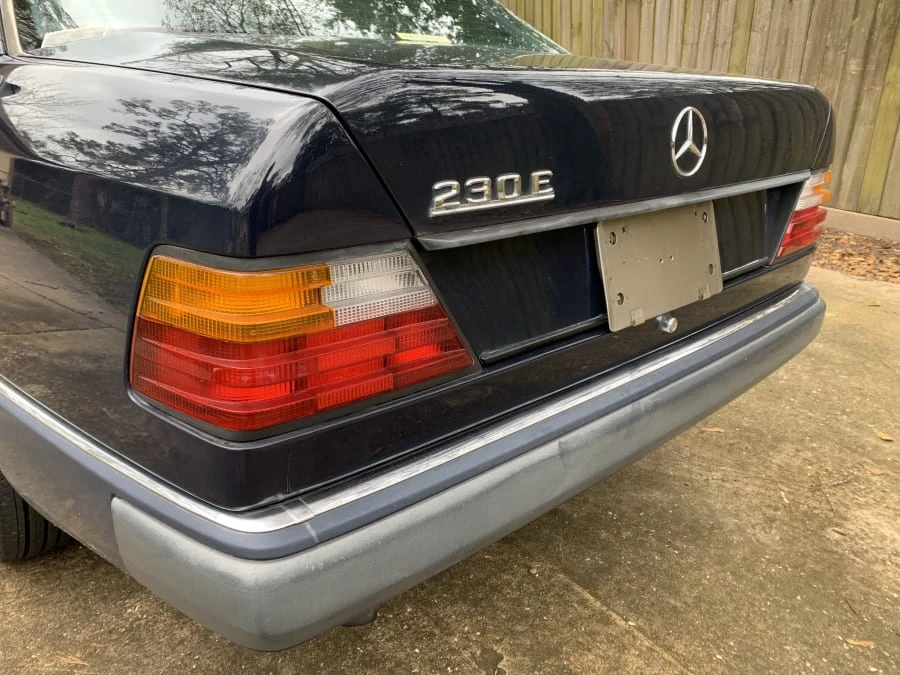 1990 Mercedes-Benz W124 E-Class - Image 8 of 10