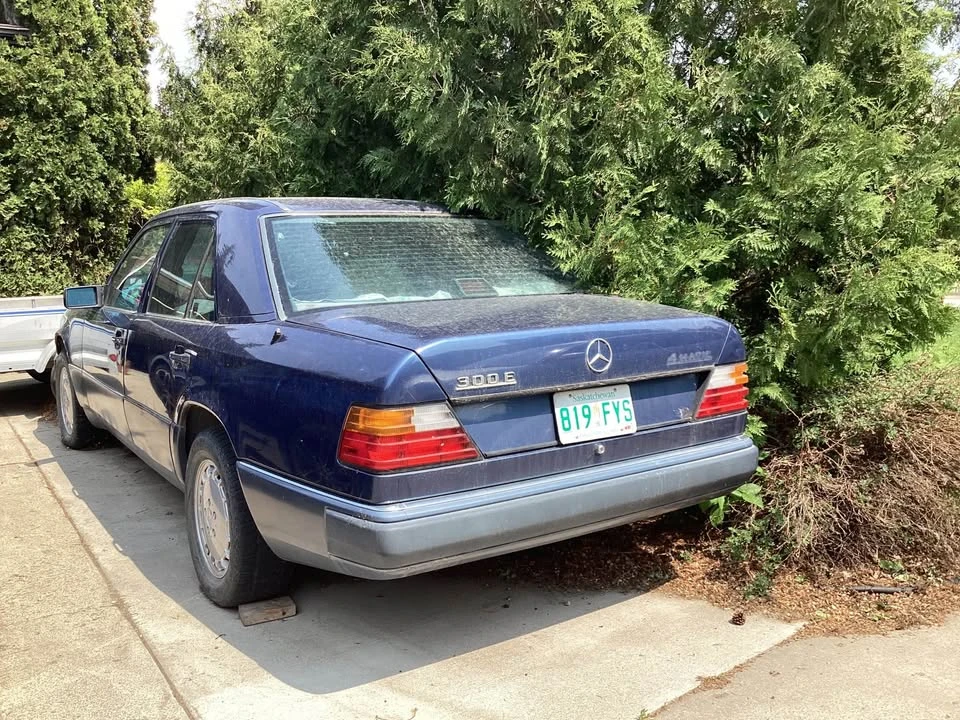 1990 Mercedes-Benz W124 E-Class - Image 13 of 14