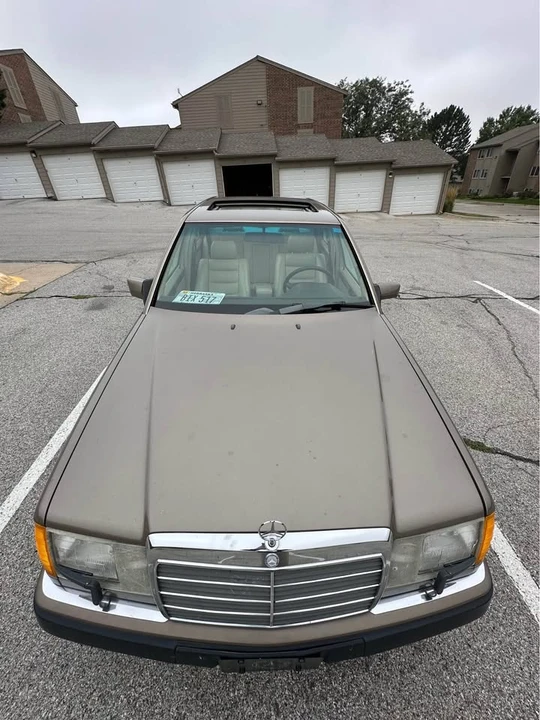1990 Mercedes-Benz W124 E-Class - Image 3 of 20