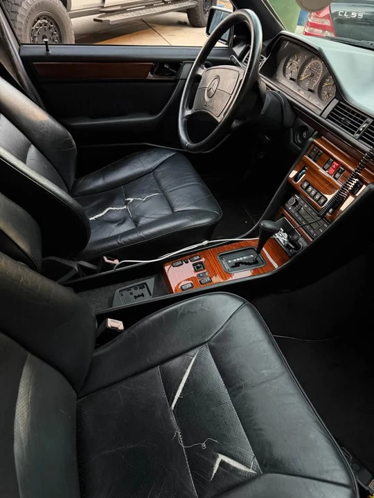 1990 Mercedes-Benz W124 E-Class - Image 3 of 10