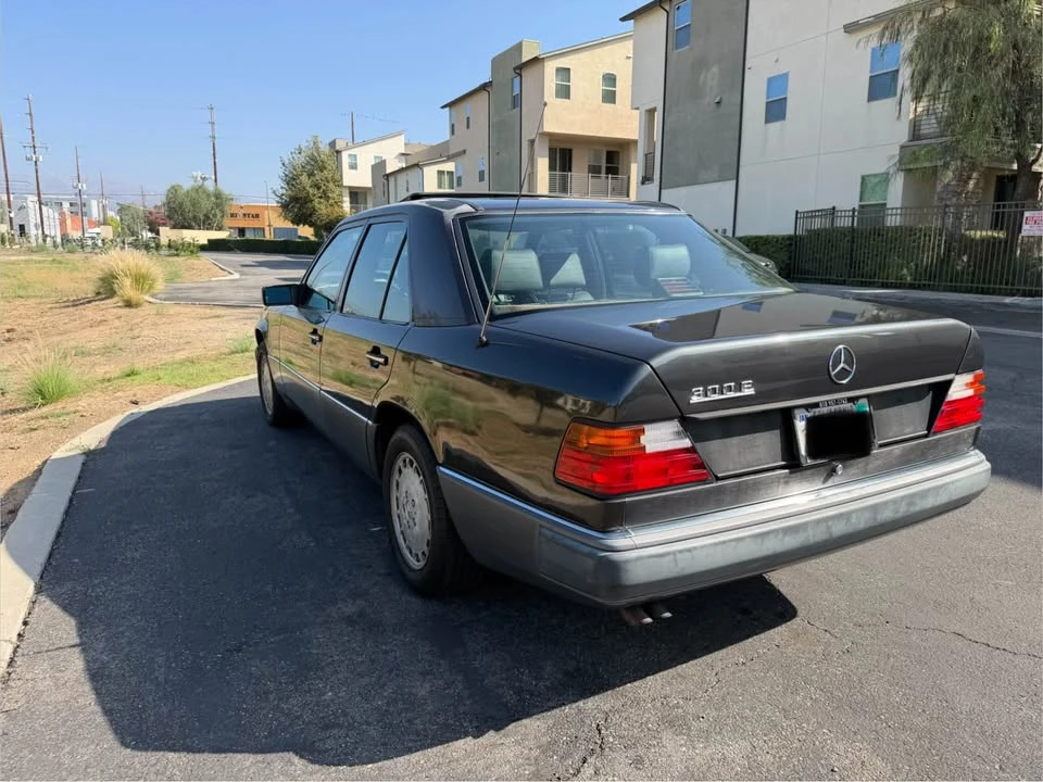 1990 Mercedes-Benz W124 E-Class - Image 6 of 12