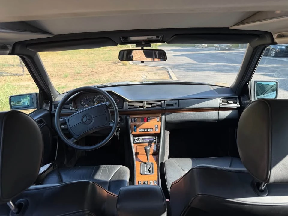 1990 Mercedes-Benz W124 E-Class - Image 10 of 12