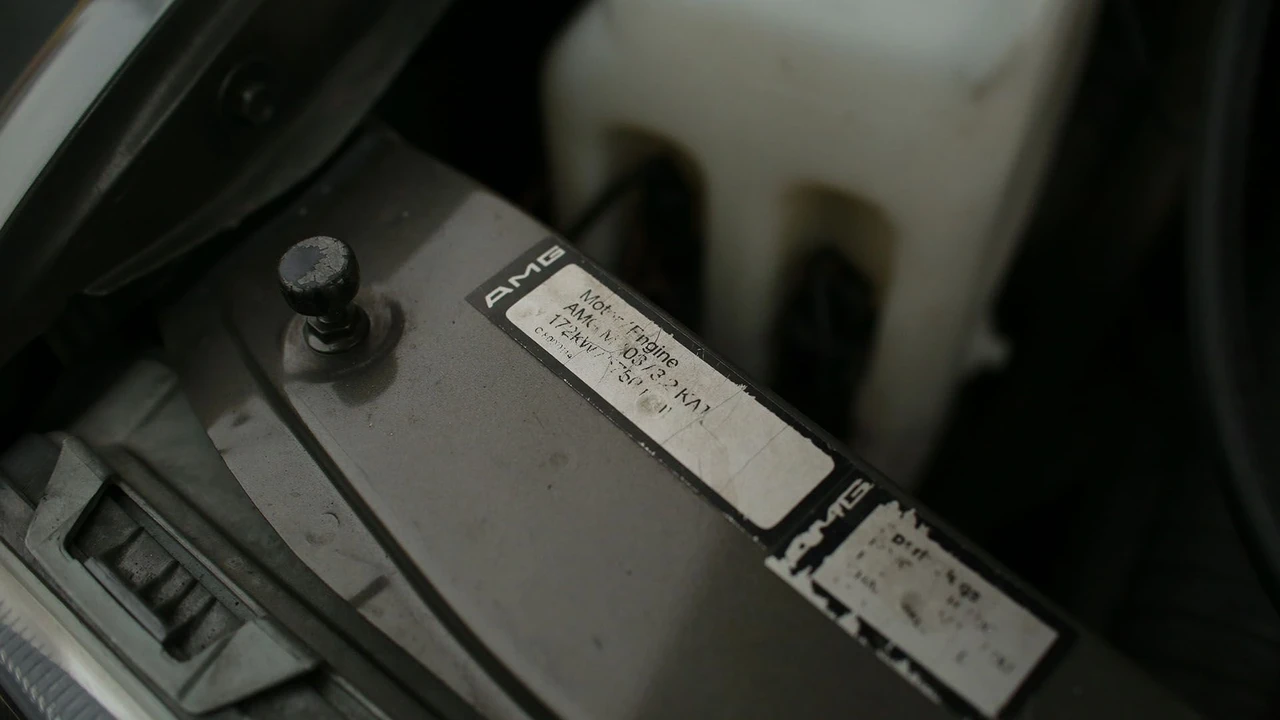 1990 Mercedes-Benz W124 E-Class - Image 2 of 31