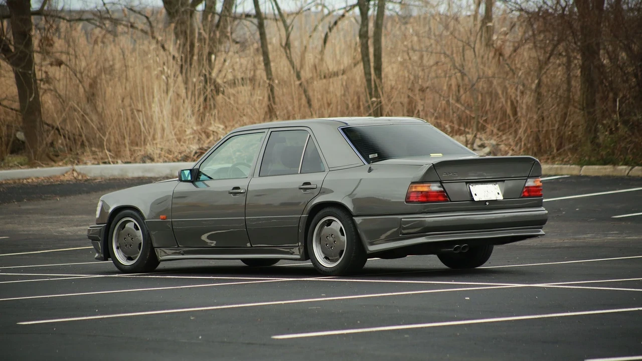 1990 Mercedes-Benz W124 E-Class - Image 15 of 31
