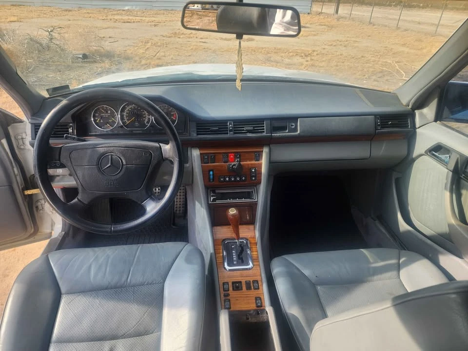 1990 Mercedes-Benz W124 E-Class - Image 5 of 9