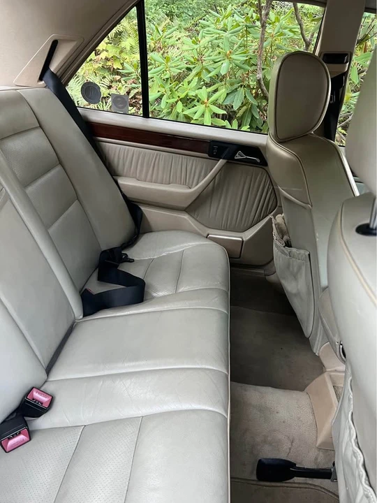 1990 Mercedes-Benz W124 E-Class - Image 7 of 9