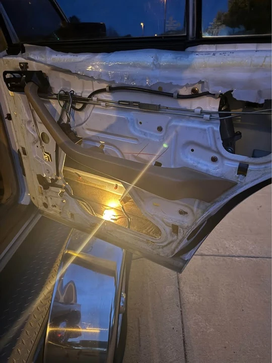 1990 Mercedes-Benz W124 E-Class - Image 3 of 7