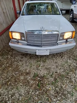 1990 Mercedes-Benz 300 SE Sedan 4D