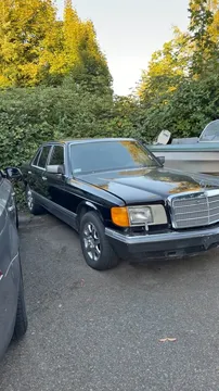 1990 Mercedes-Benz 300 SE Sedan 4D