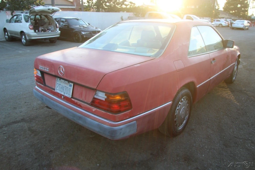 1990 Mercedes-Benz W124 E-Class - Image 6 of 21