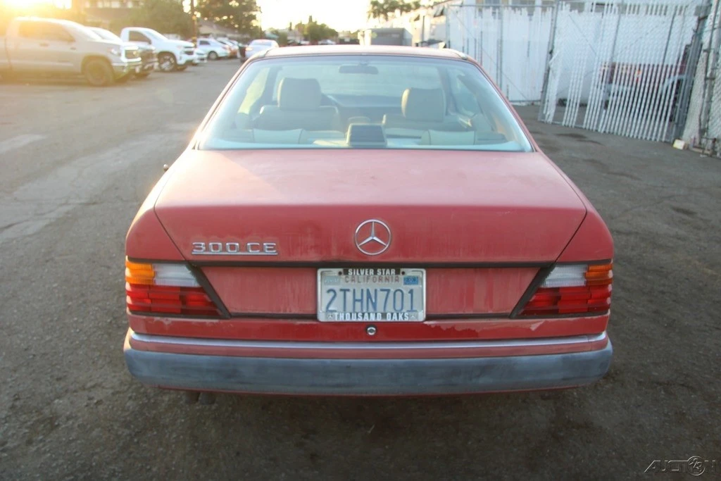 1990 Mercedes-Benz W124 E-Class - Image 5 of 21