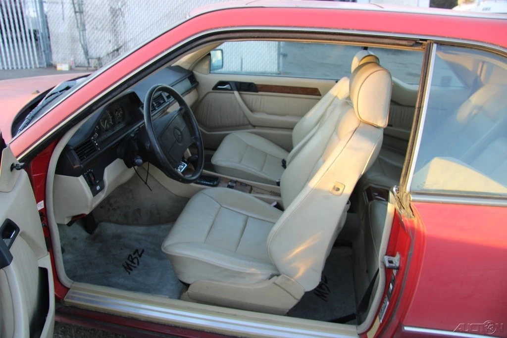 1990 Mercedes-Benz W124 E-Class - Image 12 of 21