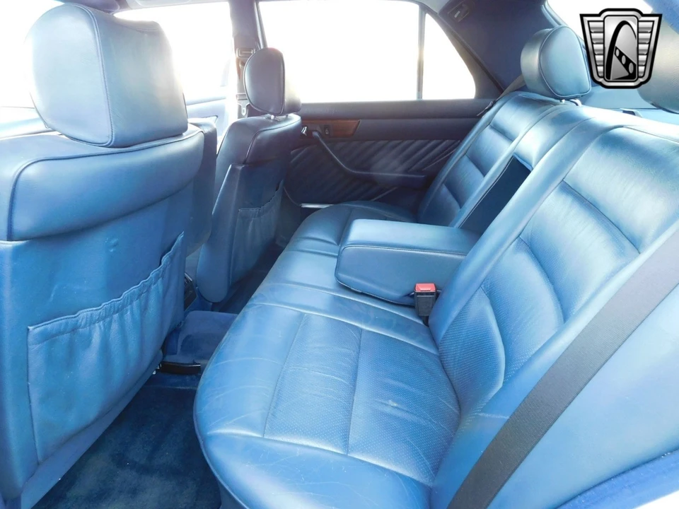 1990 Mercedes-Benz W124 E-Class - Image 15 of 21