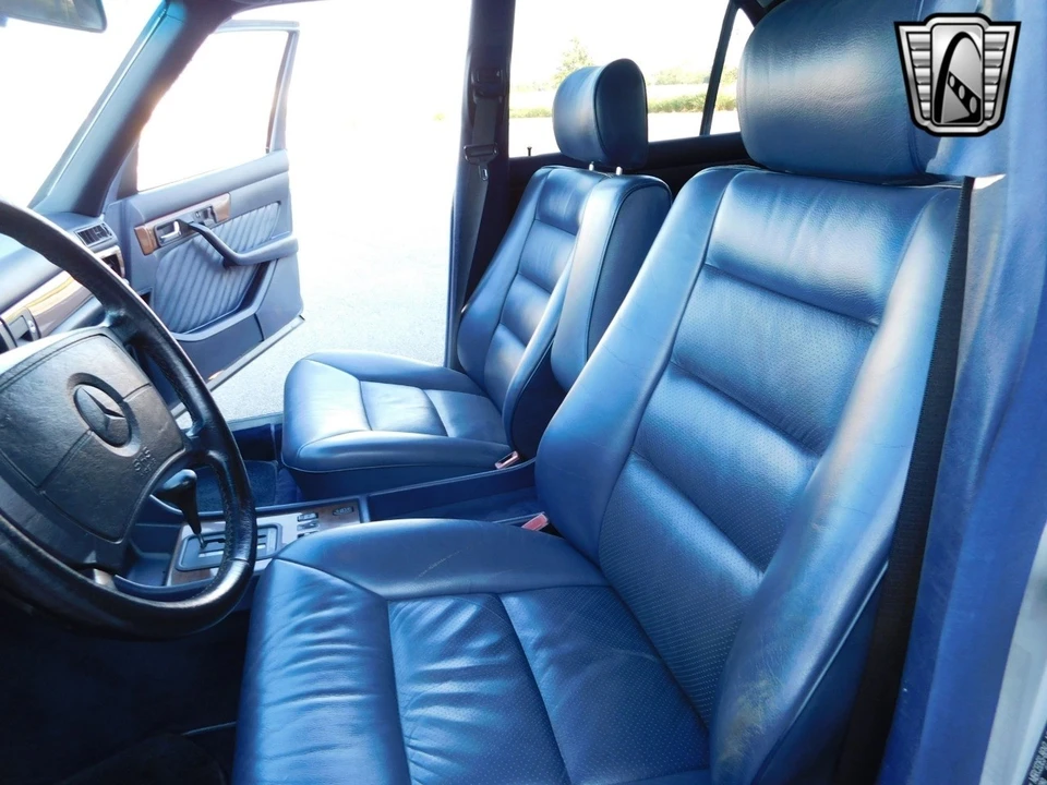 1990 Mercedes-Benz W124 E-Class - Image 13 of 21