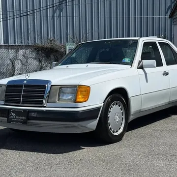 1990 Mercedes-Benz 300E 2.6