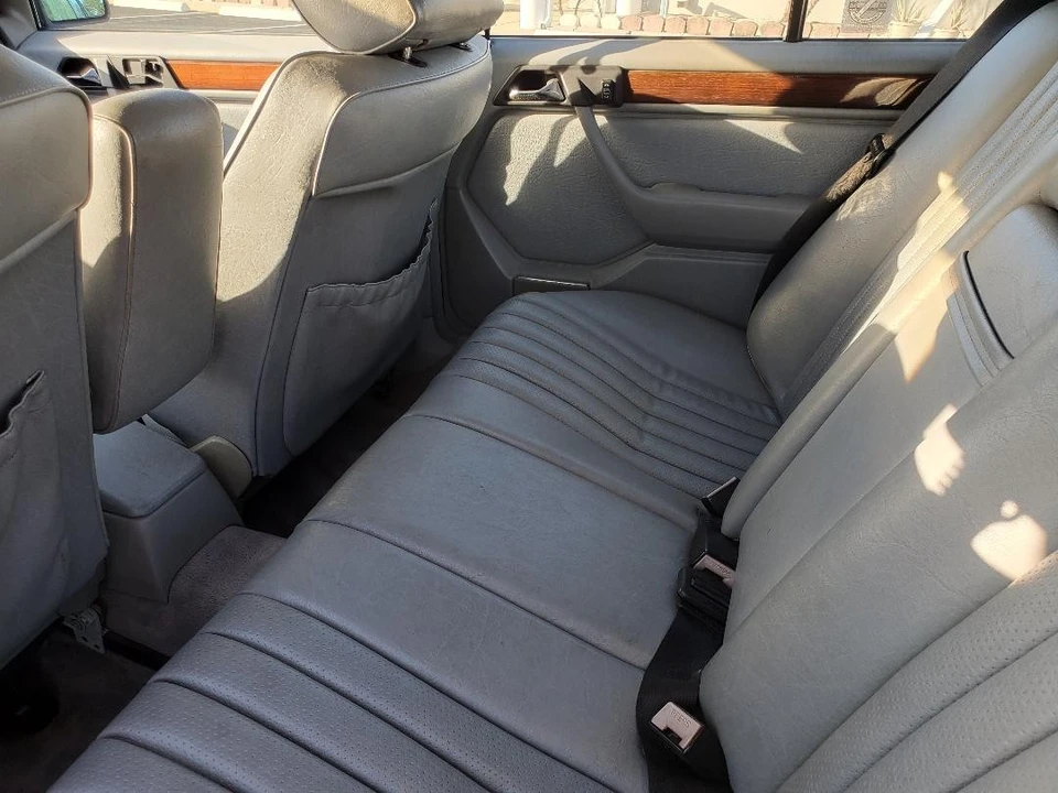 1990 Mercedes-Benz W124 E-Class - Image 14 of 20
