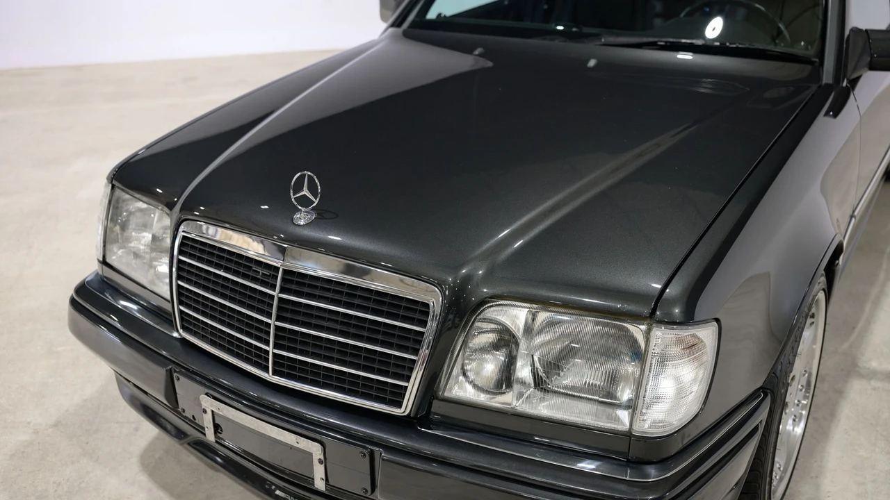 1990 Mercedes-Benz W124 E-Class - Image 15 of 31