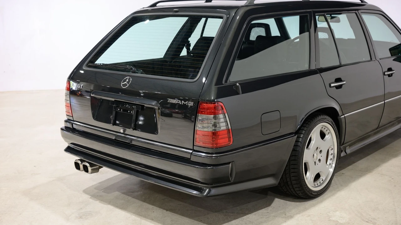 1990 Mercedes-Benz W124 E-Class - Image 25 of 31