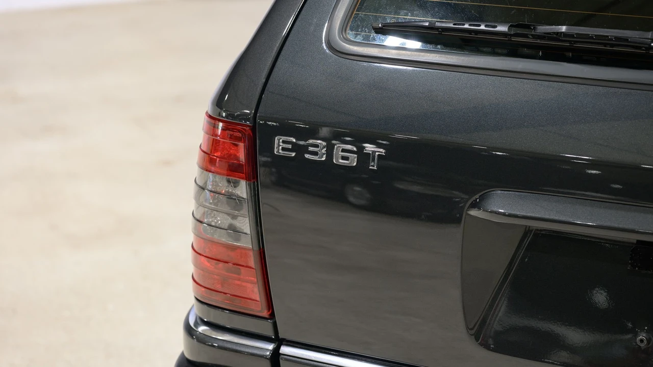 1990 Mercedes-Benz W124 E-Class - Image 10 of 31