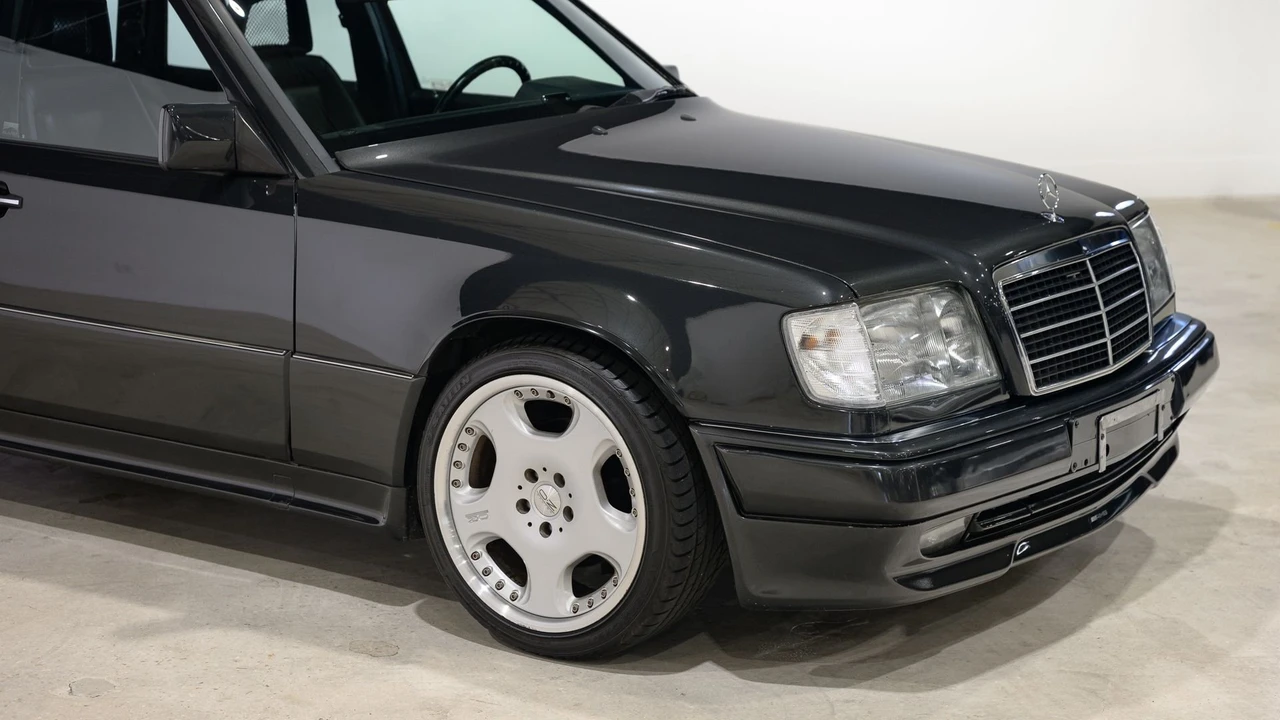 1990 Mercedes-Benz W124 E-Class - Image 18 of 31