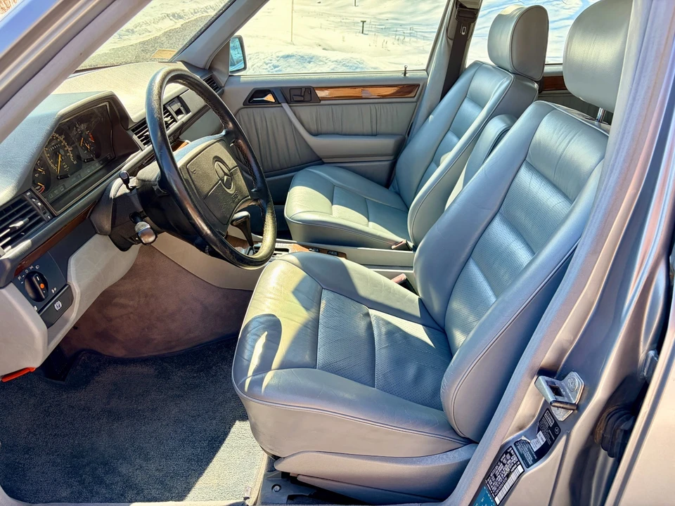 1990 Mercedes-Benz W124 E-Class - Image 10 of 21