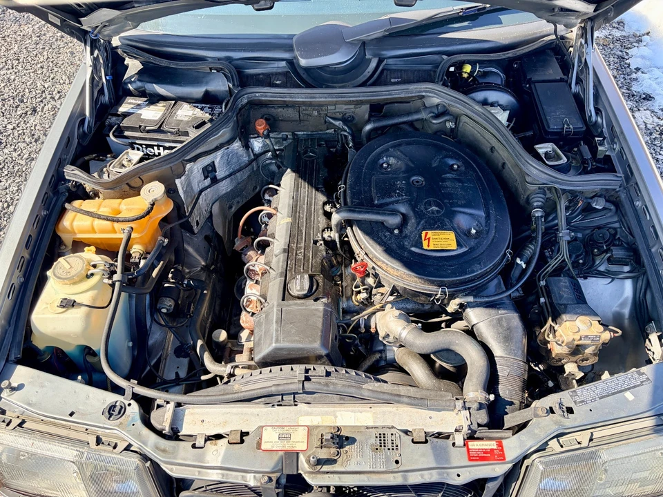 1990 Mercedes-Benz W124 E-Class - Image 16 of 21