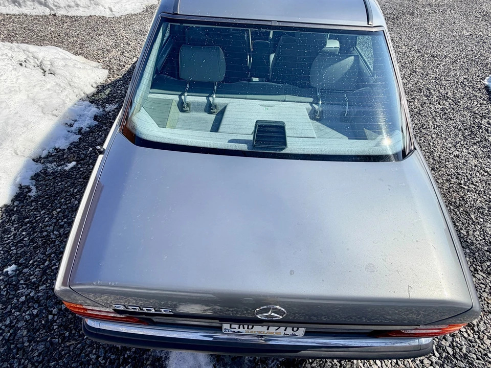 1990 Mercedes-Benz W124 E-Class - Image 19 of 21