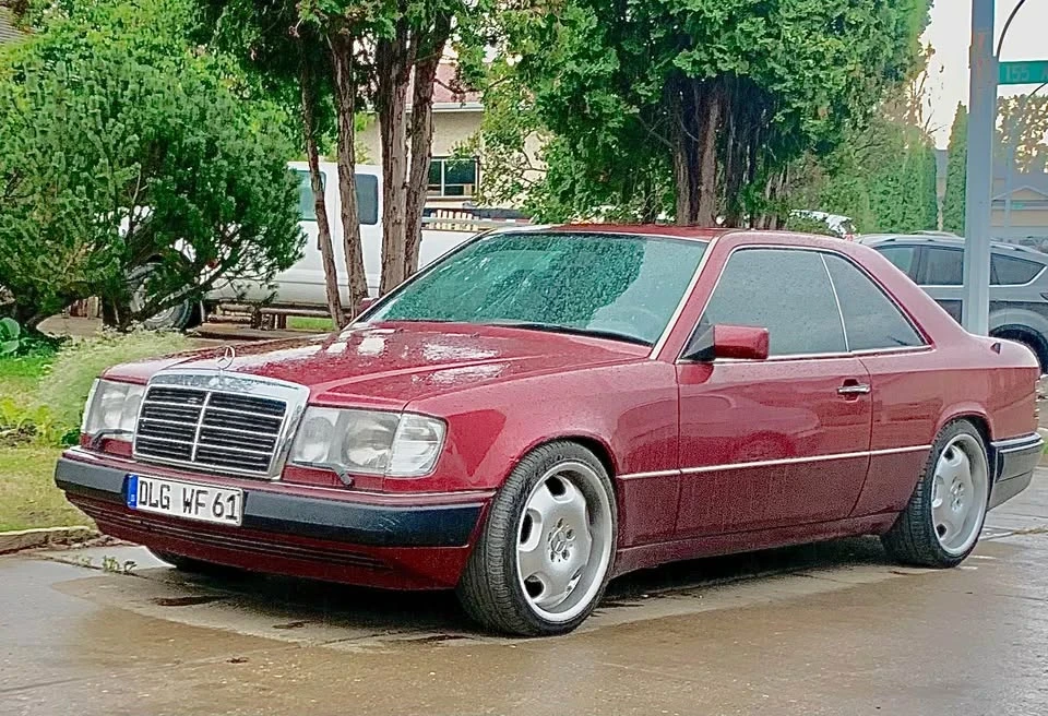 1990 Mercedes-Benz W124 E-Class - Image 2 of 12