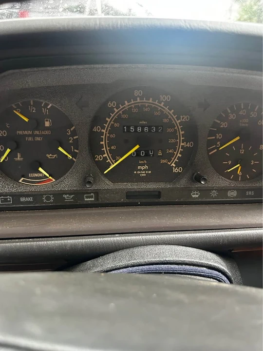 1990 Mercedes-Benz W124 E-Class - Image 8 of 11