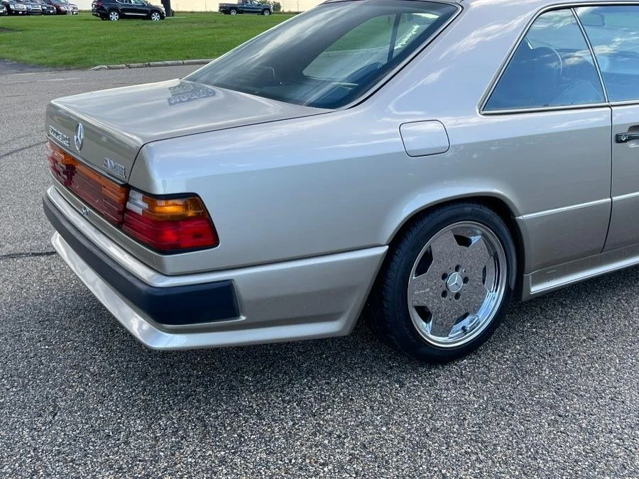 1990 Mercedes-Benz W124 E-Class - Image 10 of 20