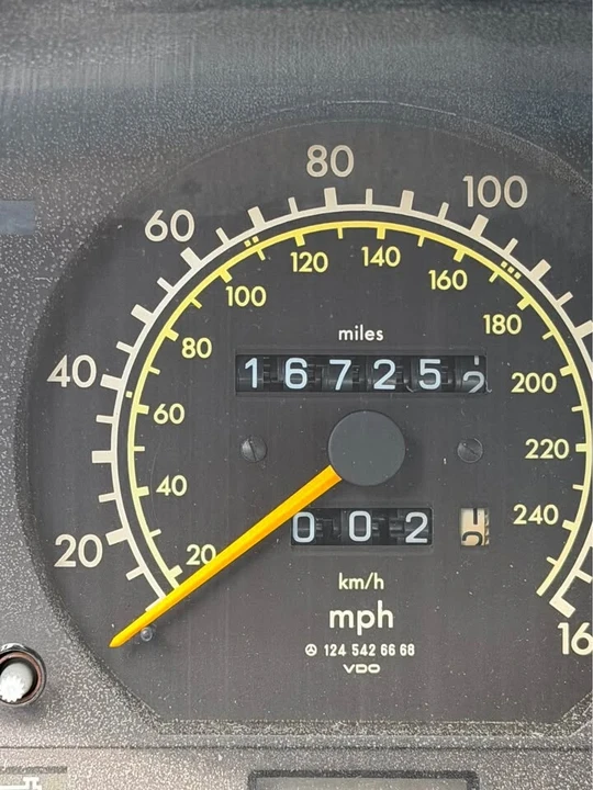 1990 Mercedes-Benz W124 E-Class - Image 6 of 12