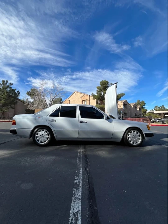 1990 Mercedes-Benz W124 E-Class - Image 3 of 20
