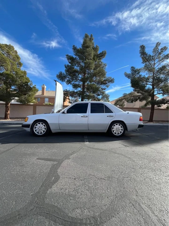 1990 Mercedes-Benz W124 E-Class - Image 6 of 20