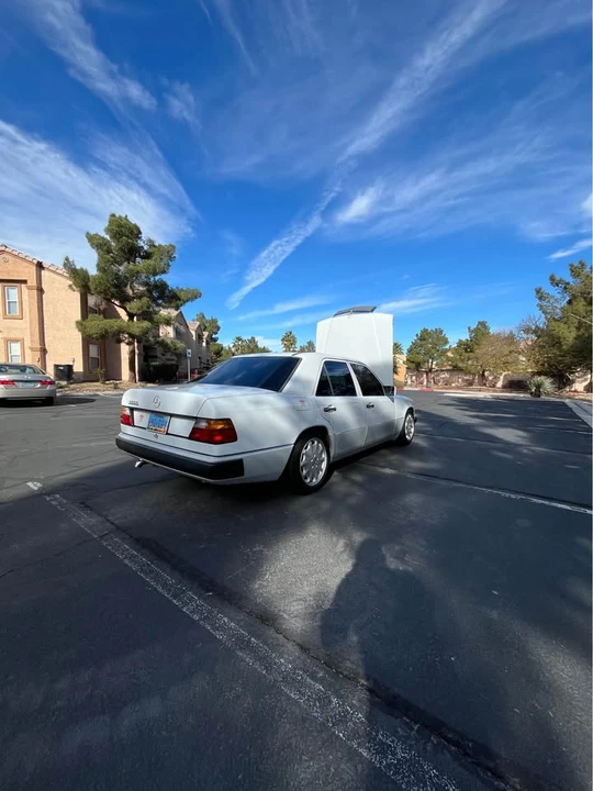 1990 Mercedes-Benz W124 E-Class - Image 4 of 20
