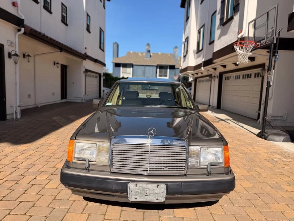 1990 Mercedes-Benz W124 E-Class - Image 5 of 20