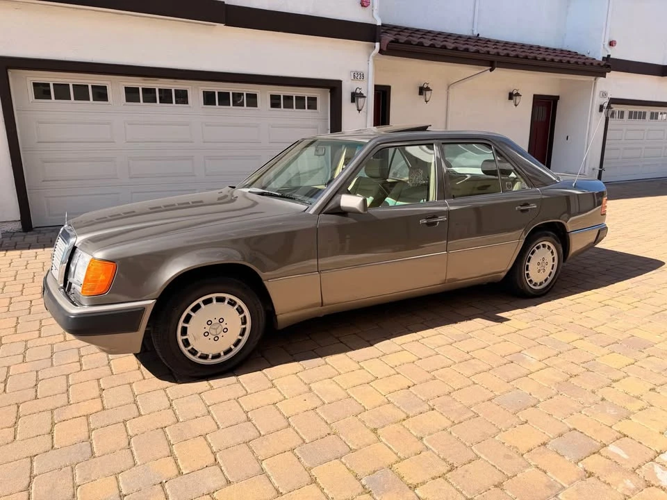1990 Mercedes-Benz W124 E-Class - Image 2 of 20