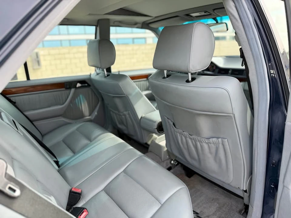 1990 Mercedes-Benz W124 E-Class - Image 12 of 20