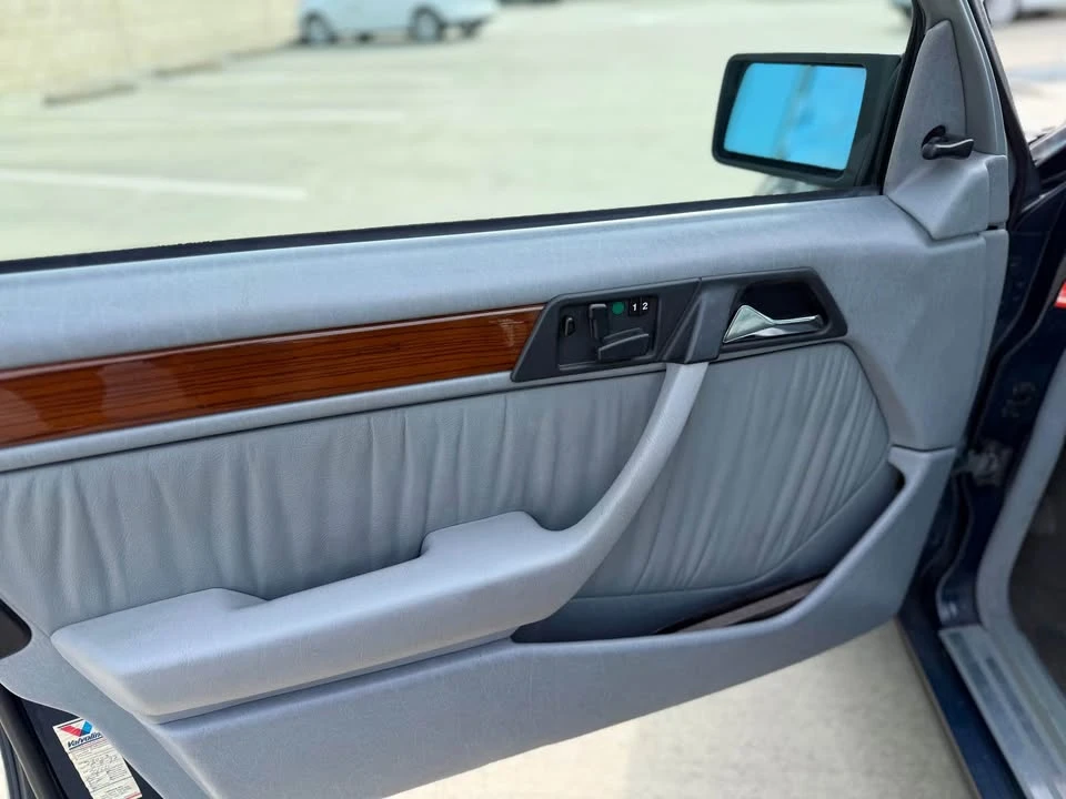 1990 Mercedes-Benz W124 E-Class - Image 8 of 20
