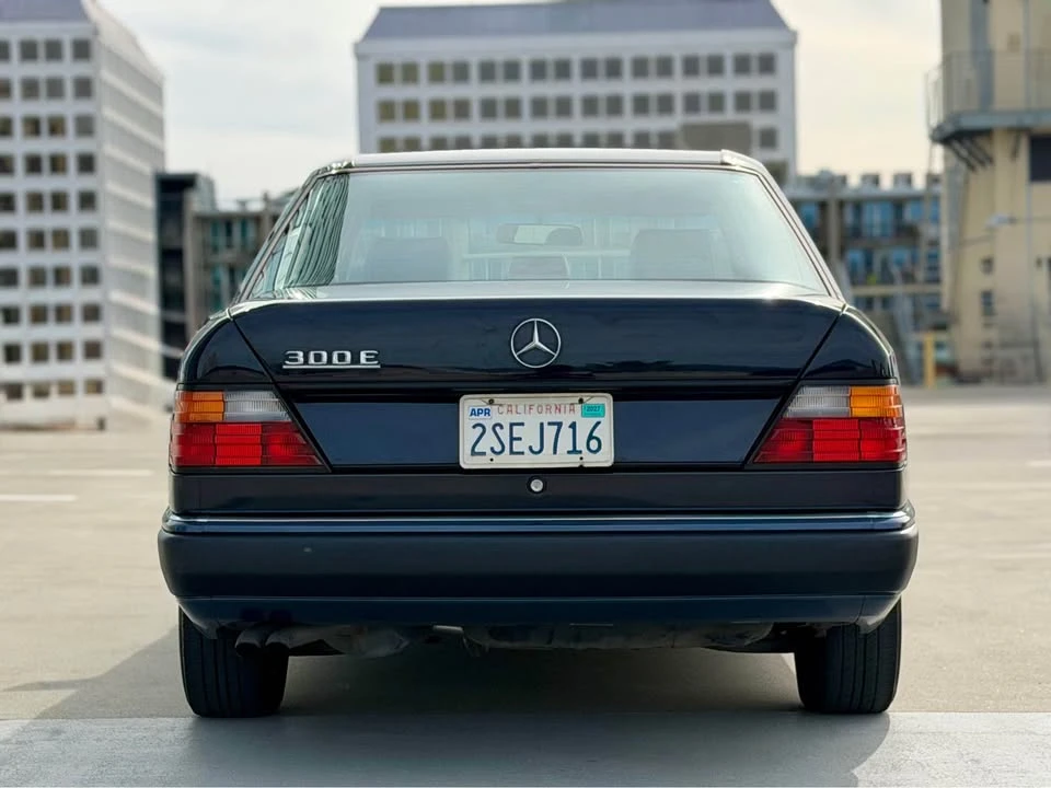 1990 Mercedes-Benz W124 E-Class - Image 5 of 20