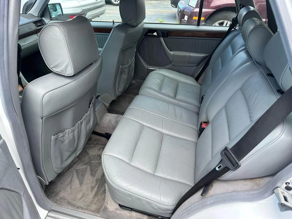 1990 Mercedes-Benz W124 E-Class - Image 3 of 11